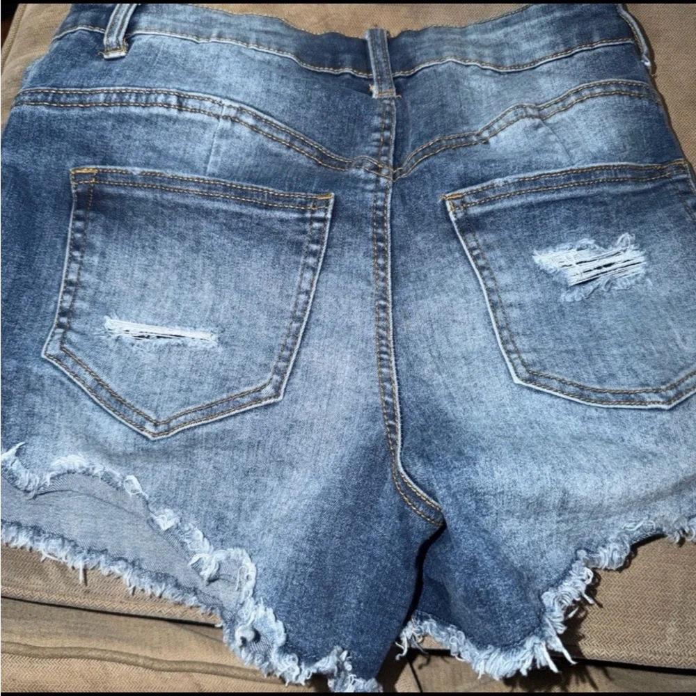 Ariya Faded Blue Jean Shorts - Picture 5 of 5